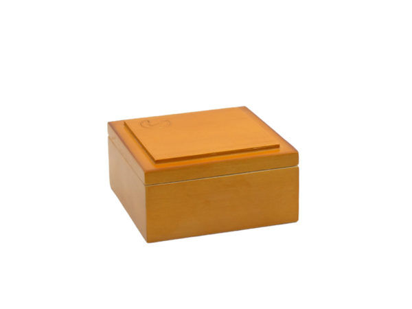 Wolf Magnetic Roll Box Closed