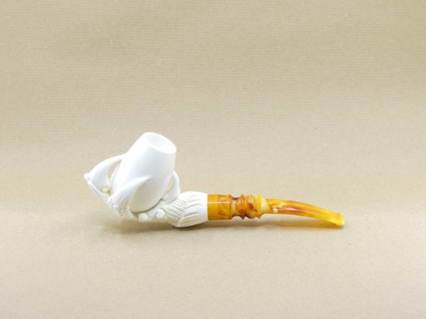 Bowl In Claw Meershaum Pipe - Medium