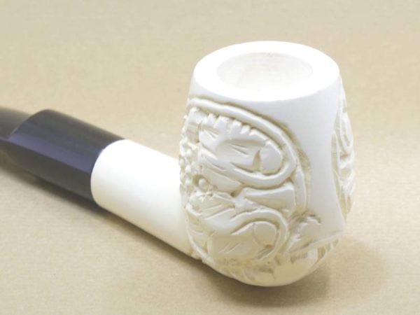 Grapevine Meershaum Pipe - Large Close Up