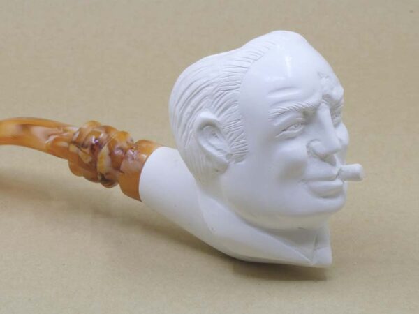 Winston Churchill Meerschaum Pipe - Medium Close Up